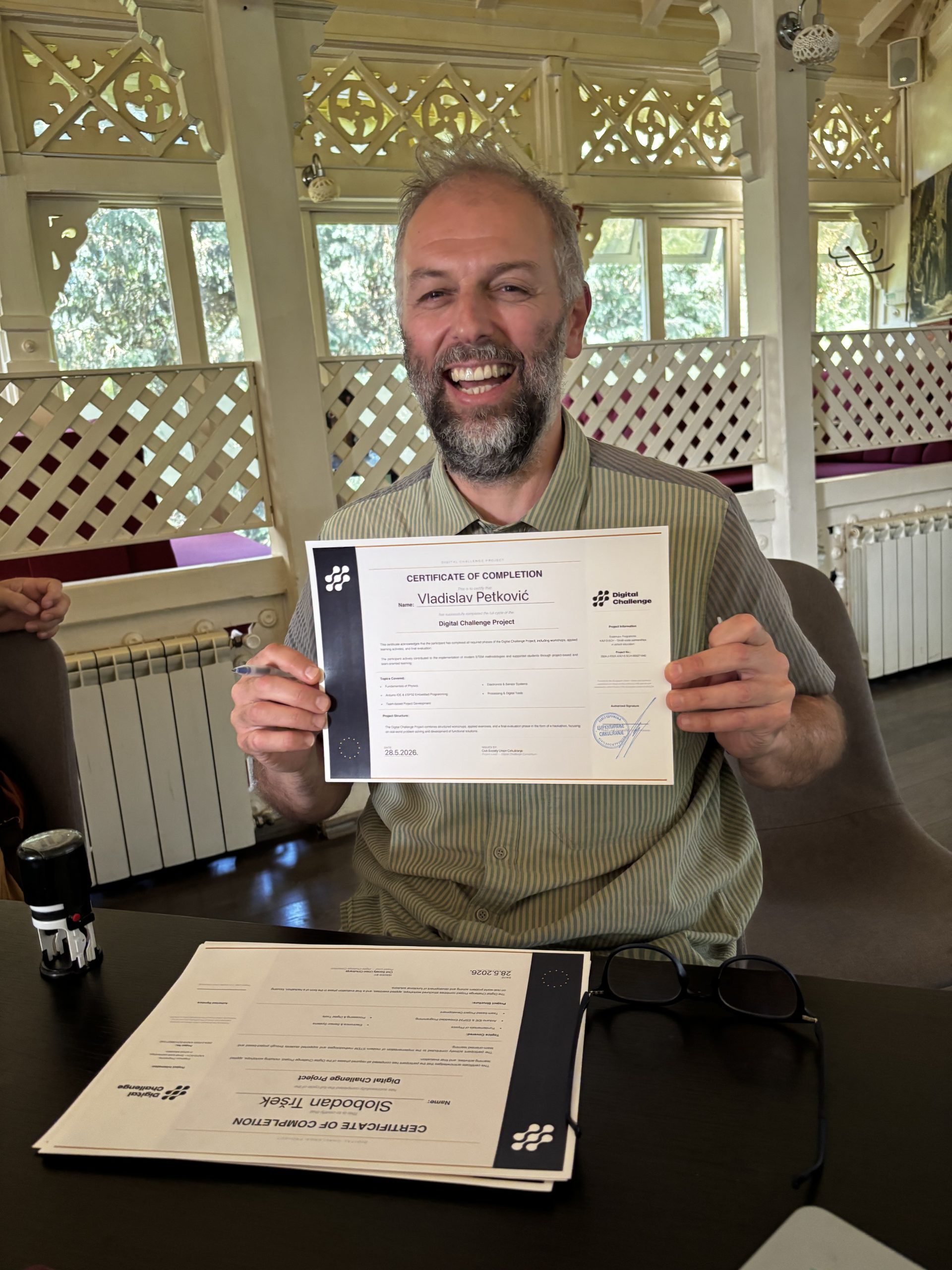 Učesnik završne aktivnosti projekta Digitalni Izazov sa Certificate of Completion sertifikatom